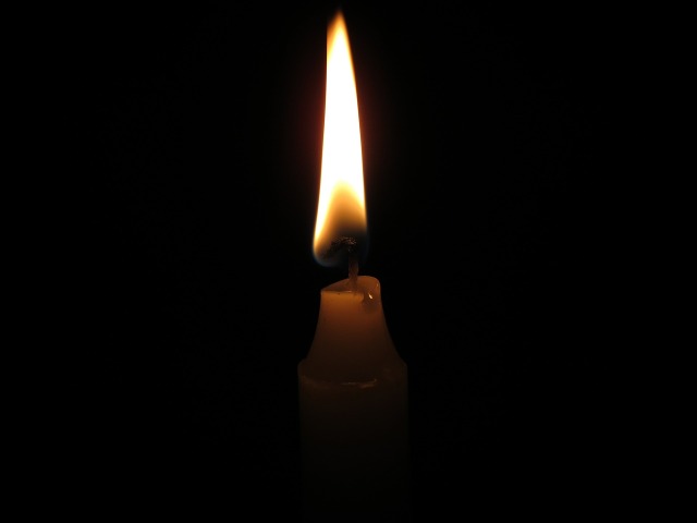 candlelight-596158_1920